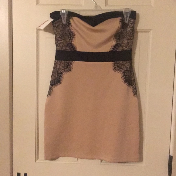 Dresses & Skirts - Tan and black dress